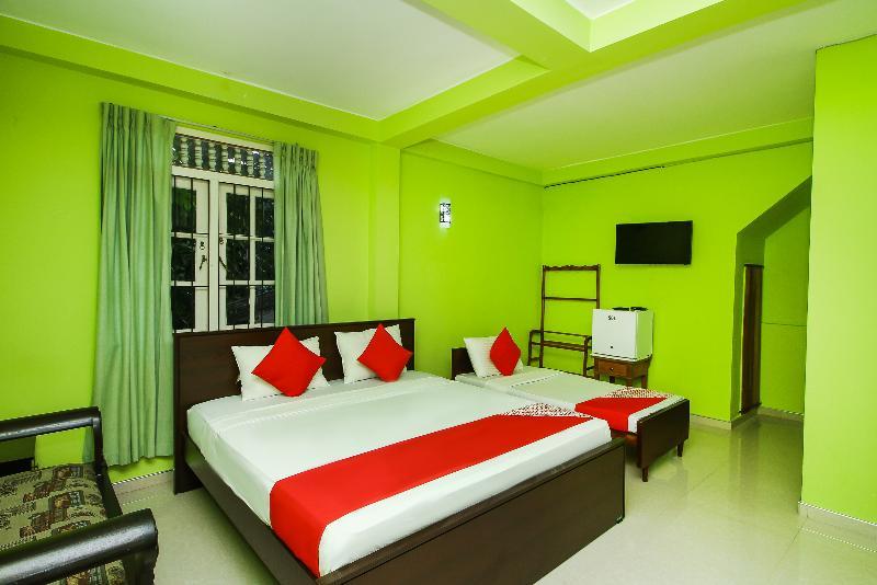 Oyo 347 Hotel Empryean Katunayaka Dış mekan fotoğraf
